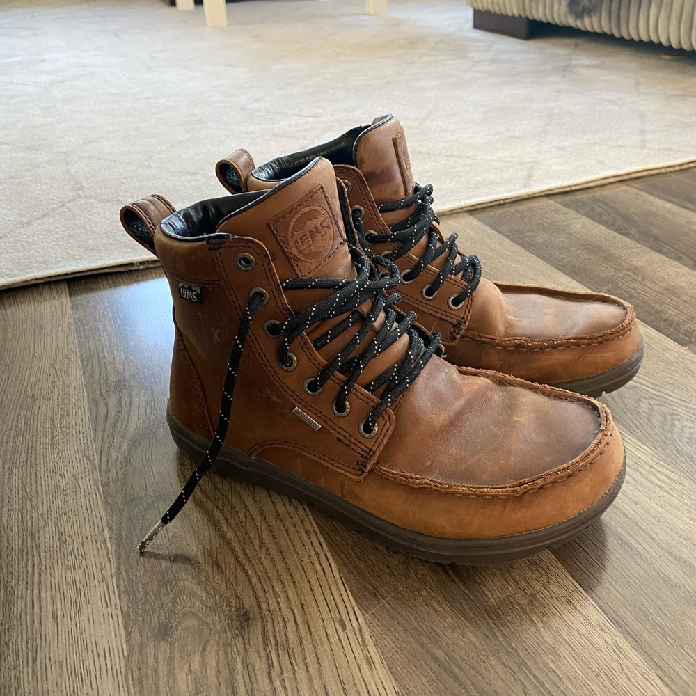 Lens hiking Boulder Boot - Waterproof - unisex but women’s size 9